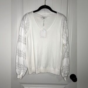 NWT Siani Milano White Top / Blouse with Lace Sleeves - White
